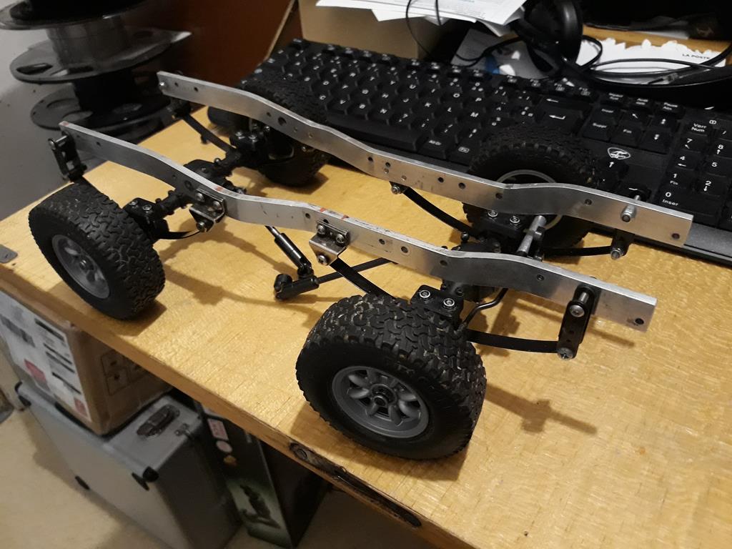 Dodge A100 4x4 - Pont SDI et trans axial 008
