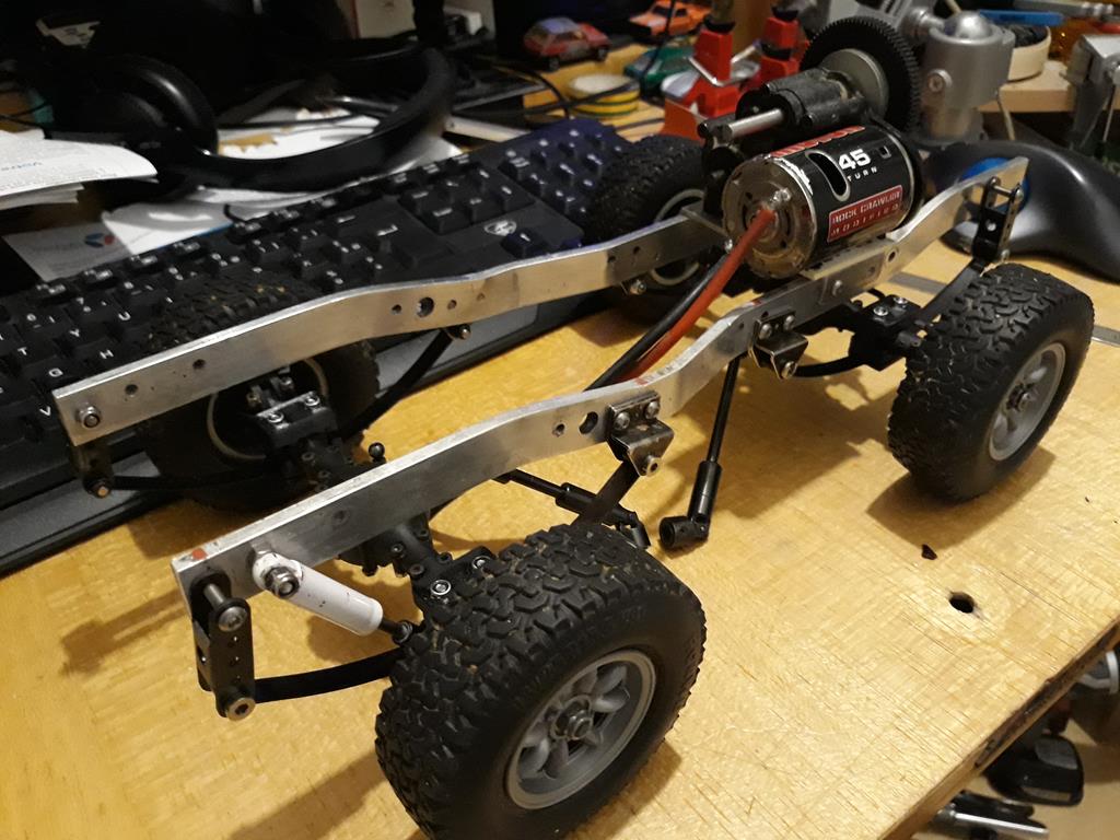Dodge A100 4x4 - Pont SDI et trans axial 012
