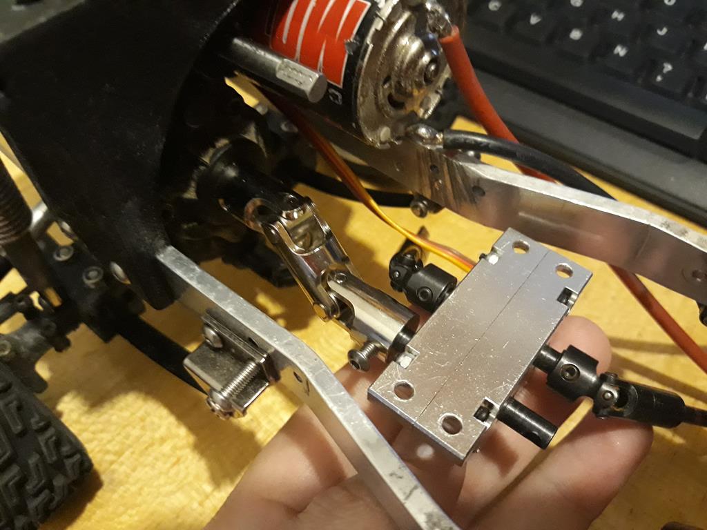 Dodge A100 4x4 - Pont SDI et trans axial 049